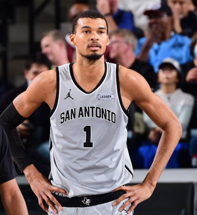 文班亚马统治力爆棚 马刺两连胜迎季后赛冲击