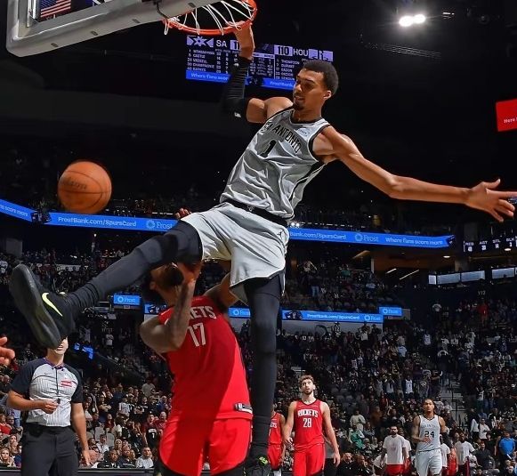 文班亚马统治力爆棚 马刺两连胜迎季后赛冲击