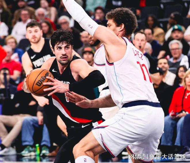开拓者力克快船霍勒迪30分助球队重返西部第八